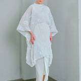 Cahya Kaftan in Off-white