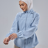Neo Windbreaker Top in Dusty Blue