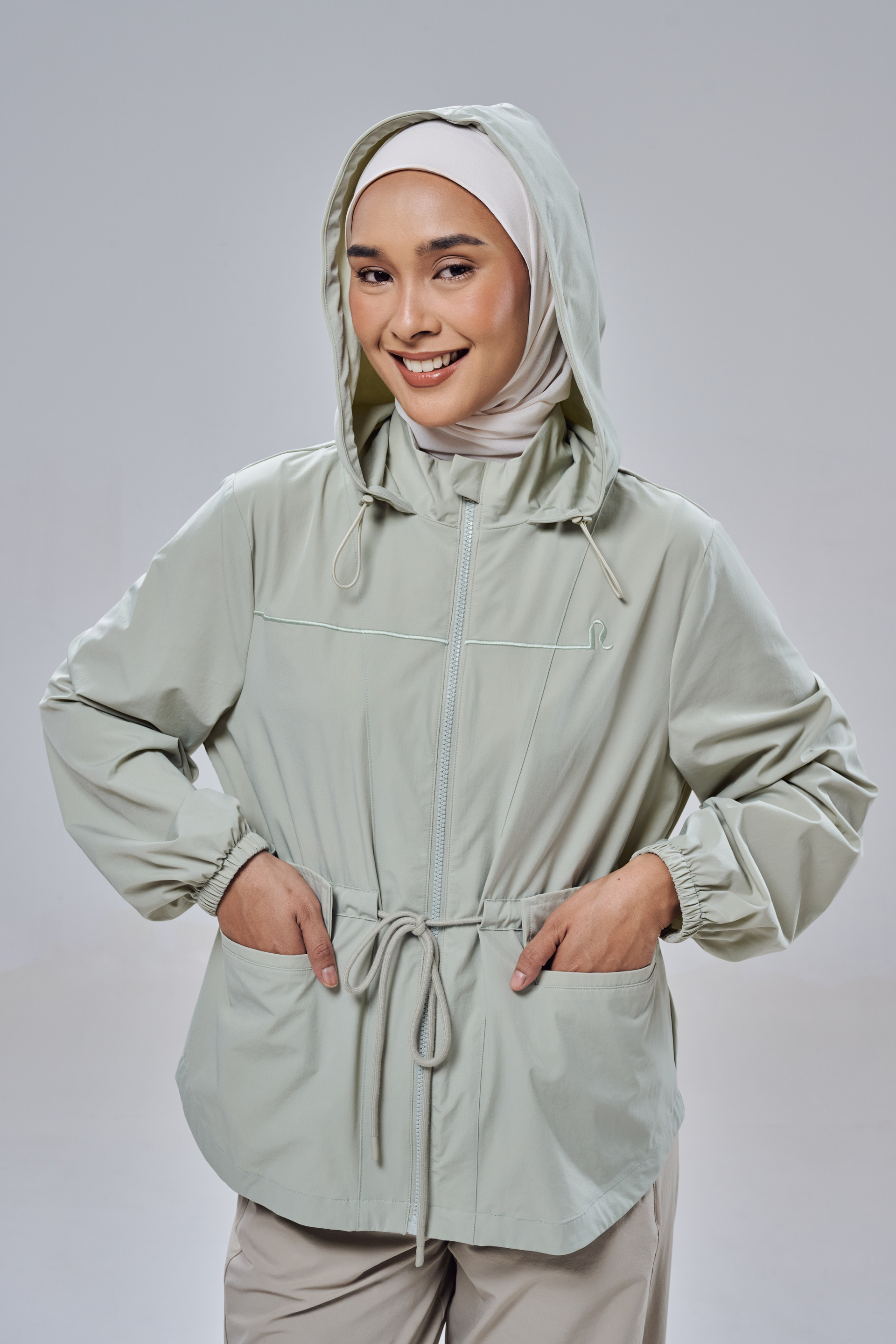 Neo Windbreaker Top in Mint Green – NADA