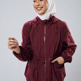 Neo Windbreaker Top in Burgundy
