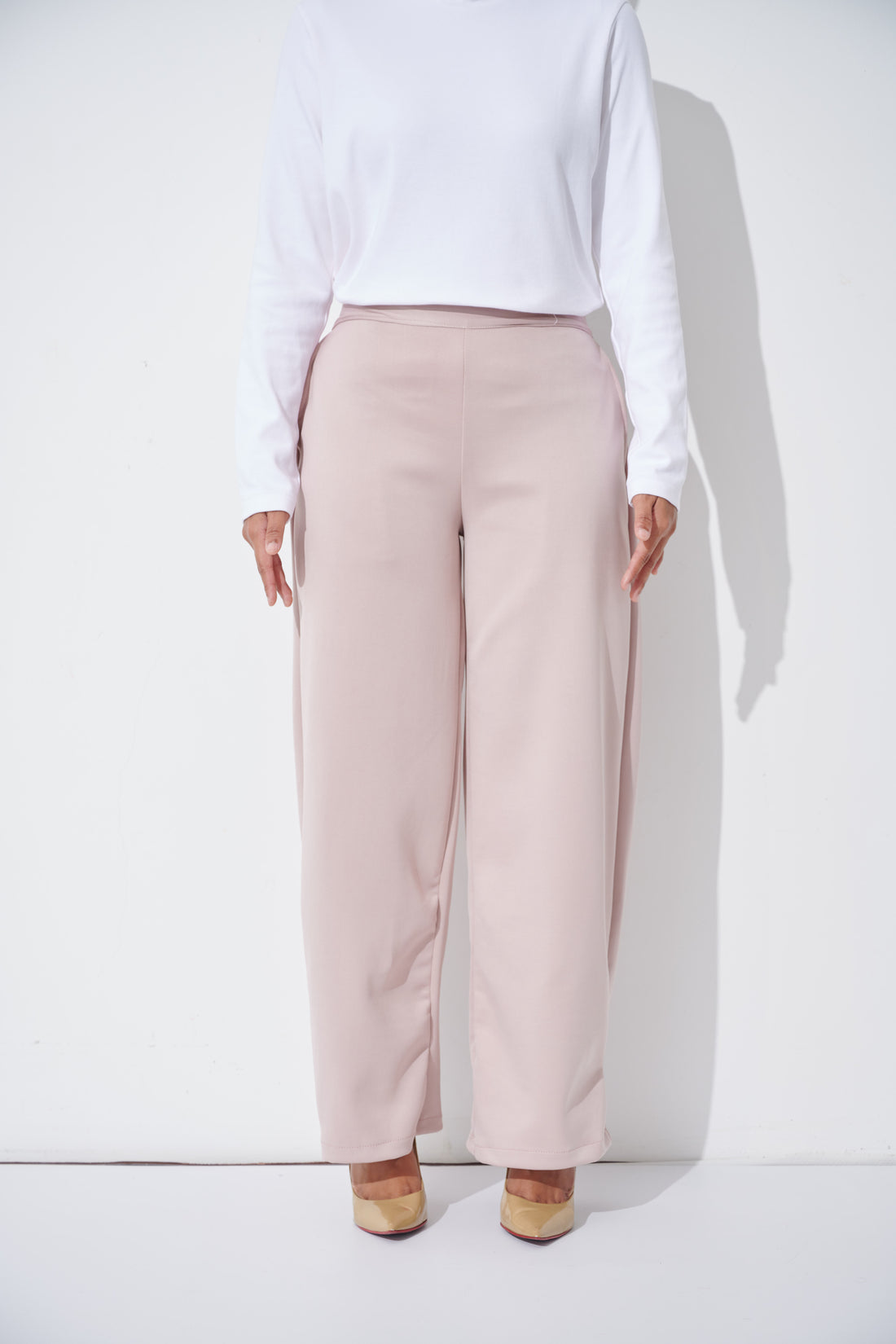 Indira Straight Cut Pants in Conch