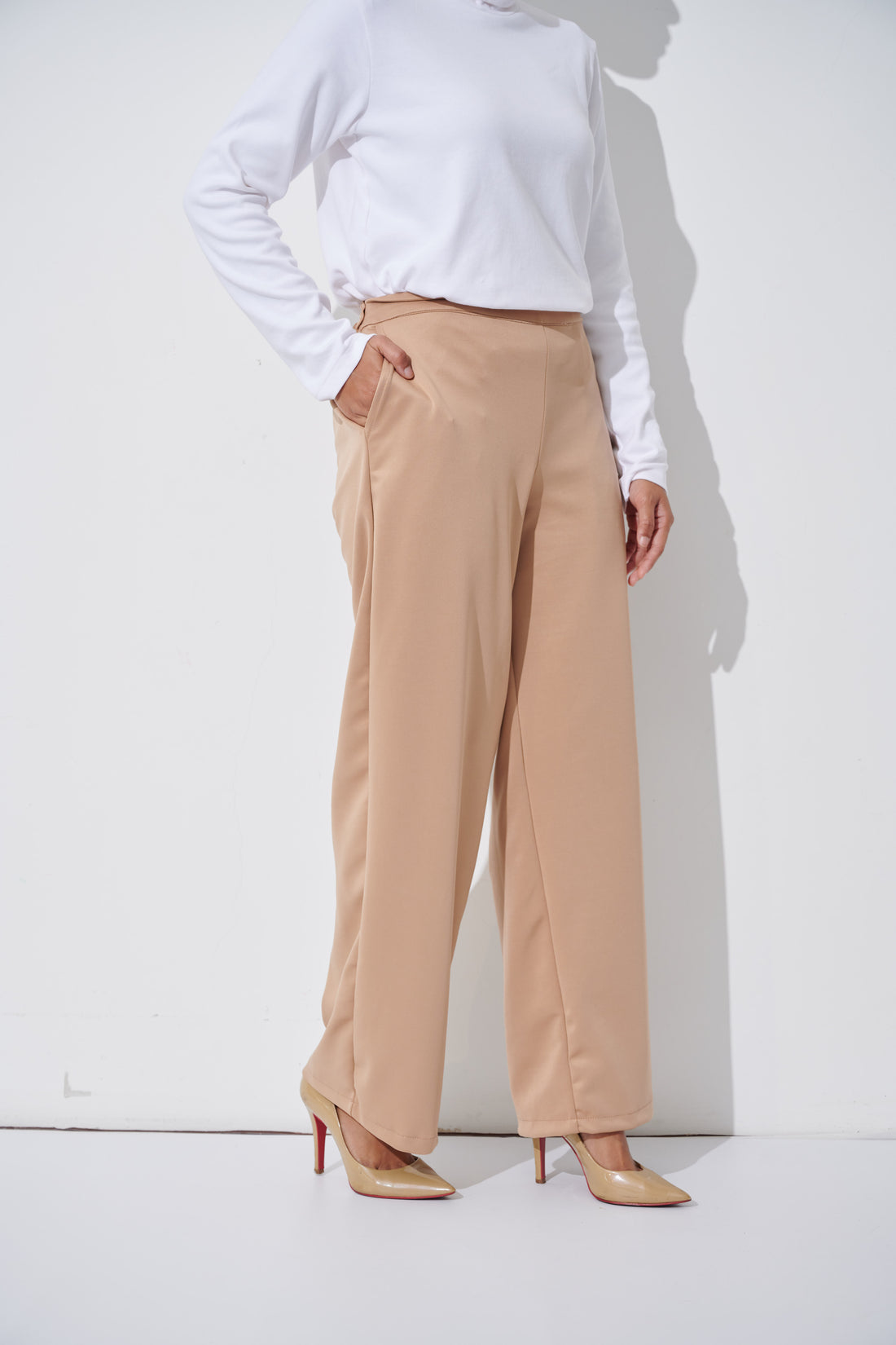 Marina Straight Cut Pants in Hazelnut Brown