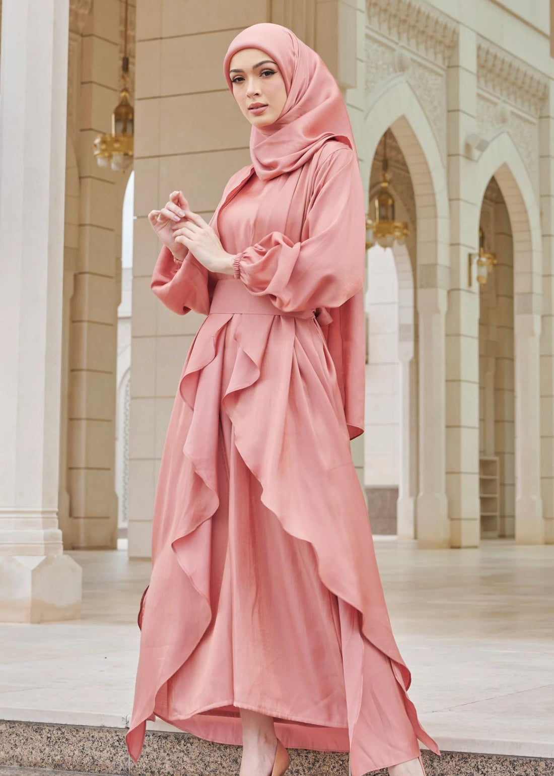 ALEEYA Abaya in Salmon