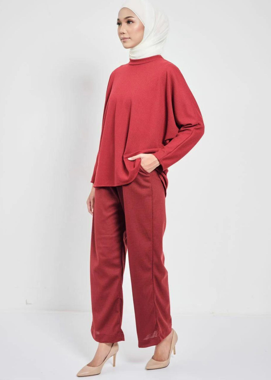DONNA Straight Cut Pants in Ruby Red
