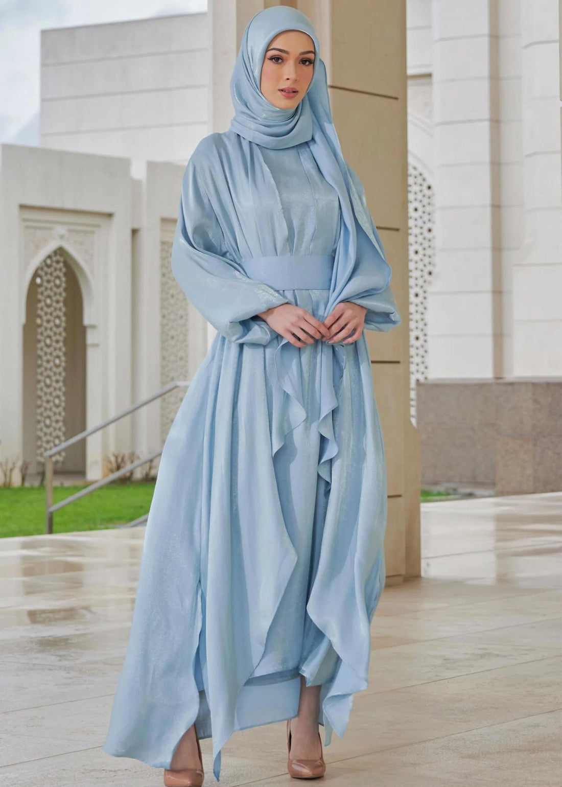 ALEEYA Abaya in Peri Blue